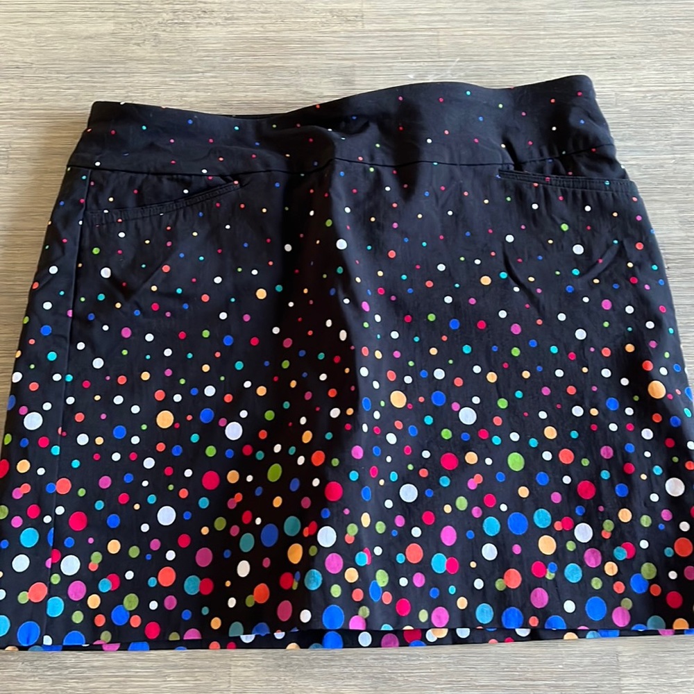 ATTYRE PULL ON ATHLETIC STRETCH BRIGHT COLOR POLKA DOT SIZE: 10 TWO POCKET SKORT